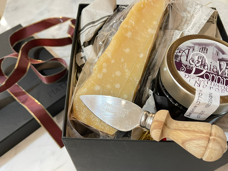 ピアッティ　パルミジャーノとバルサミコジュレのセット